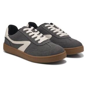 DV by Dolce Vita Women's Voyage Sneakers. Retro-inspired low-top sneaker. Size 7